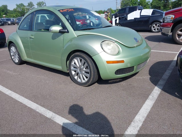 Salvage Volkswagen Beetle Image