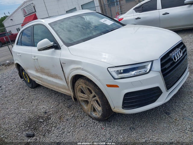 Salvage Audi Q3 Image