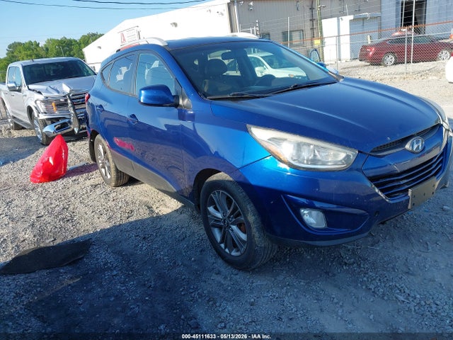 Salvage Hyundai TUCSON Image