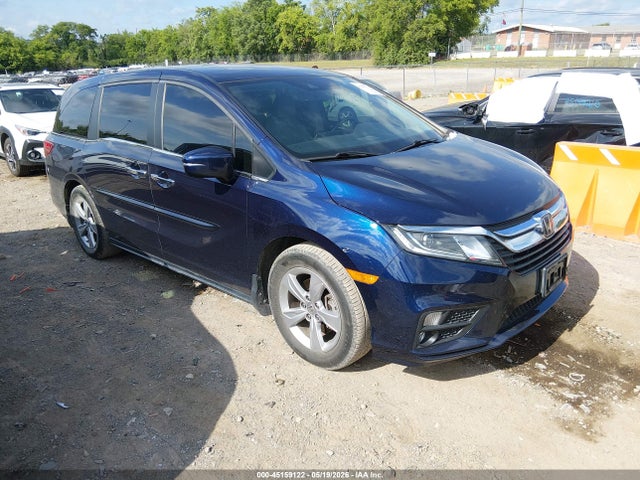 Salvage Honda Odyssey Image
