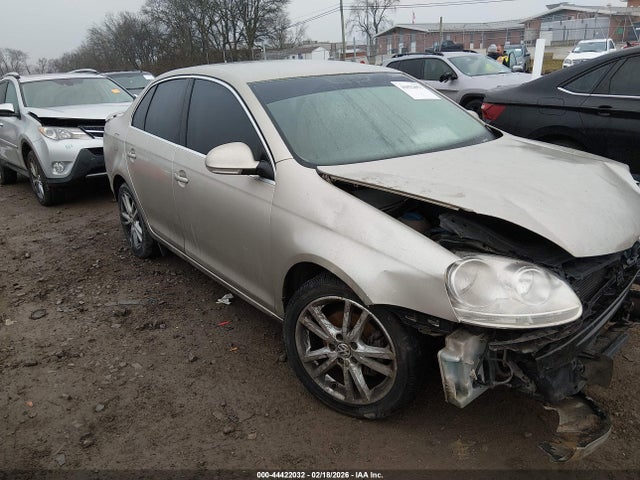 Salvage Volkswagen Jetta Image