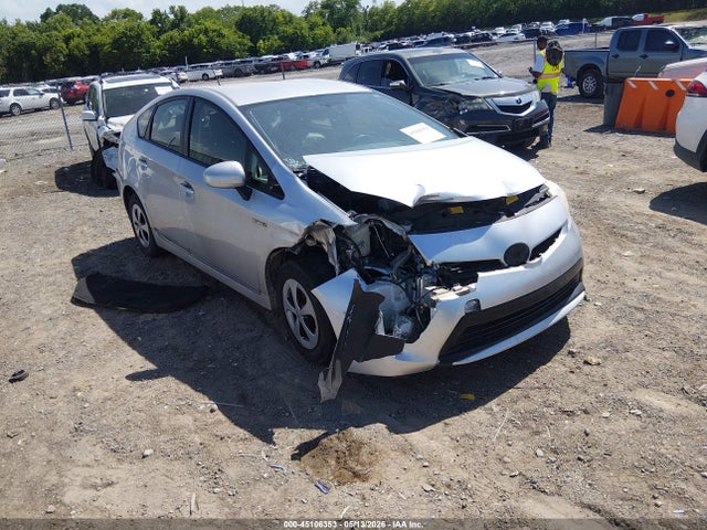 Salvage Toyota Prius Image