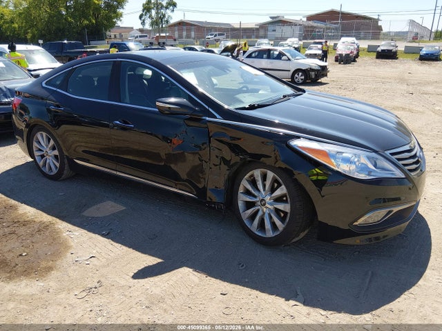 Salvage Hyundai Azera Image