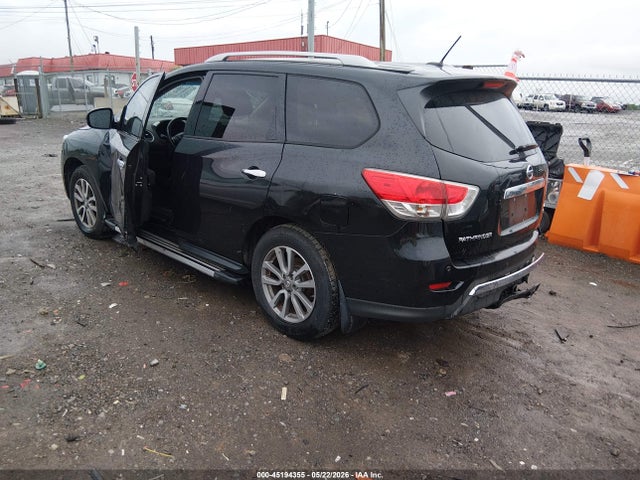 Nissan Pathfinder Sv