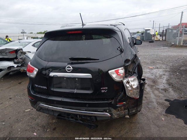 Nissan Pathfinder Sv