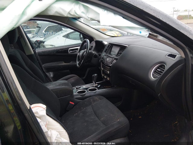 Nissan Pathfinder Sv
