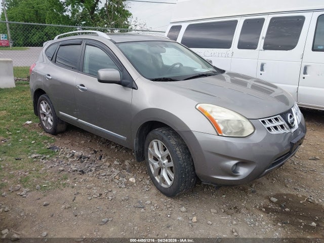 Salvage Nissan Rogue Image