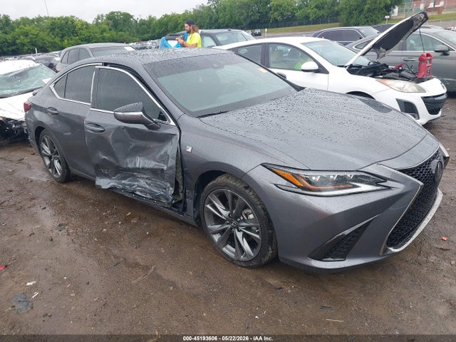 Salvage Lexus Es Image