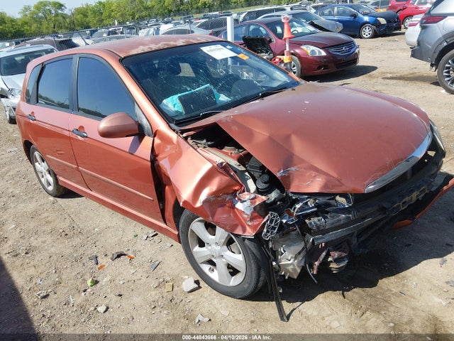 Salvage Kia Spectra Image