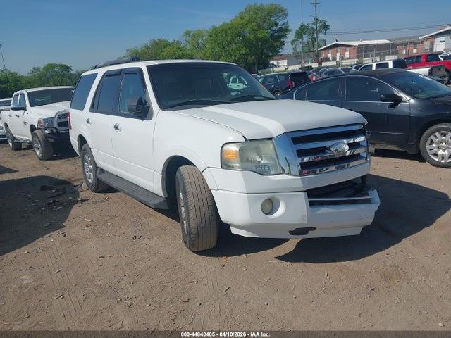 Salvage Ford Expedition Image
