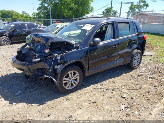 Volkswagen Tiguan S