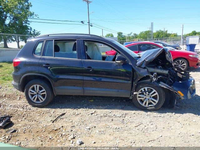 Volkswagen Tiguan S