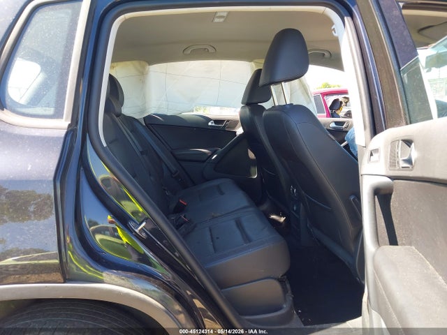 Volkswagen Tiguan S