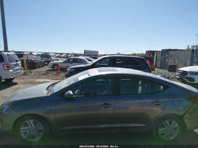 Hyundai ELANTRA Value Edition
