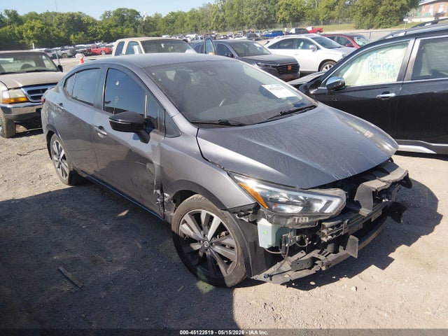 Salvage Nissan Versa Image