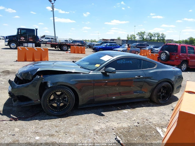 Ford Mustang V6