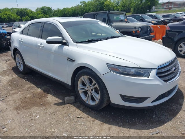 Salvage Ford Taurus Image