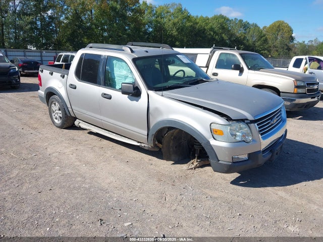 Salvage Ford Explorer Image