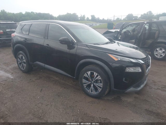 Salvage Nissan Rogue Image