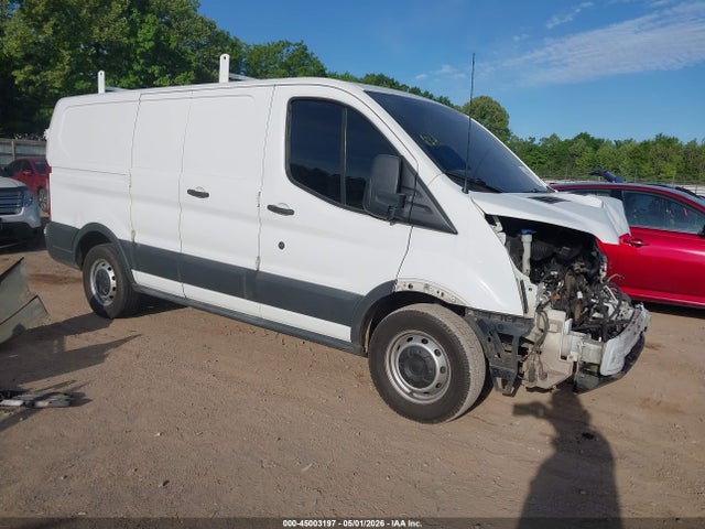 Salvage Ford Transit Image