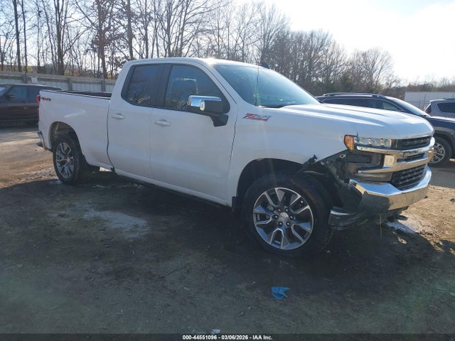 Salvage Chevrolet Silverado 1500 Image
