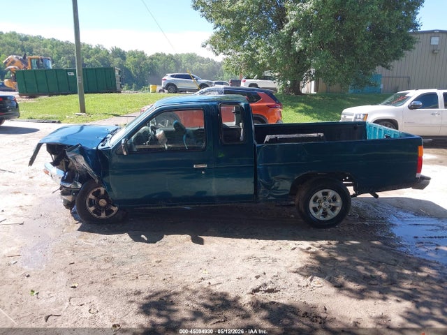 Nissan 4x2 Truck