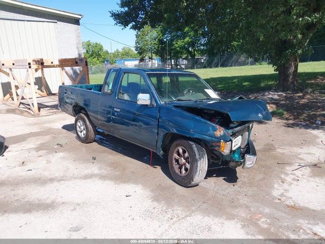 Salvage Nissan 4x2 Truck Image