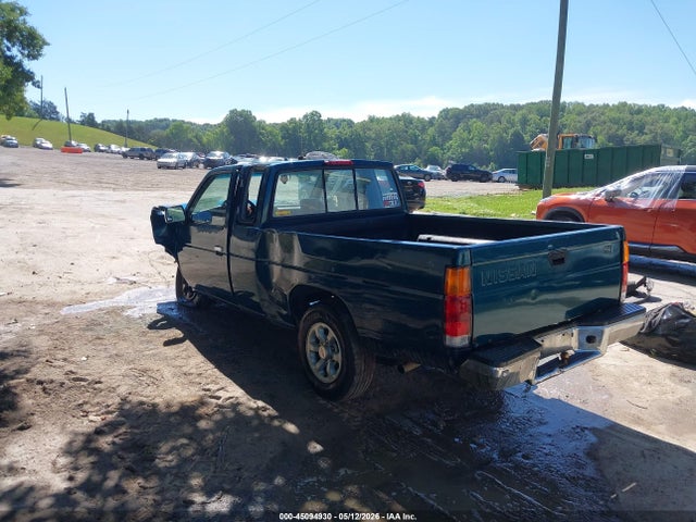 Nissan 4x2 Truck