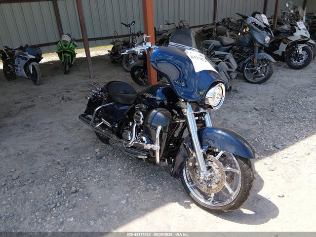 Salvage Harley-Davidson Flhx Image
