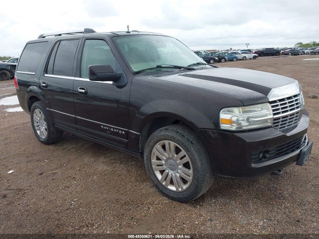 Salvage Lincoln Navigator Image