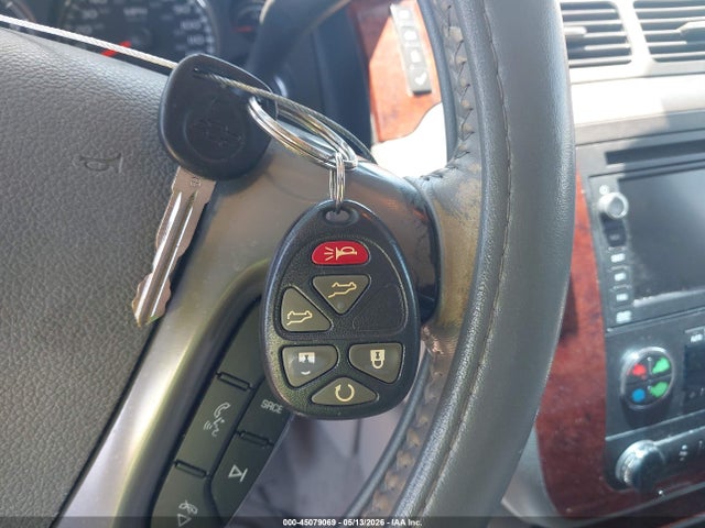 Chevrolet Suburban 1500 Ltz