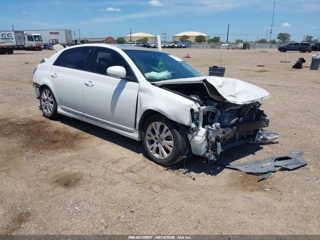 Salvage Toyota Avalon Image