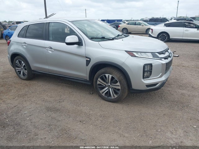 Salvage Mitsubishi Outlander Image