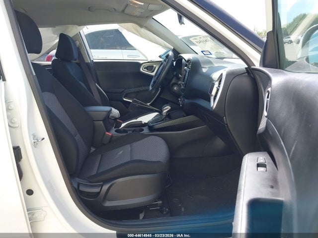 Kia Soul Lx