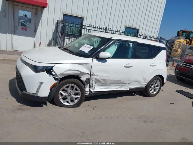 Kia Soul Lx