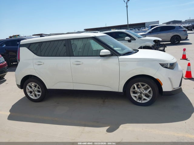 Kia Soul Lx