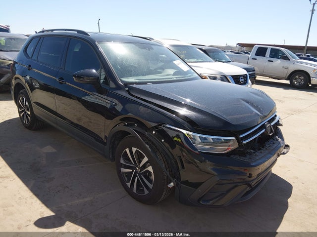 Salvage Volkswagen Tiguan Image