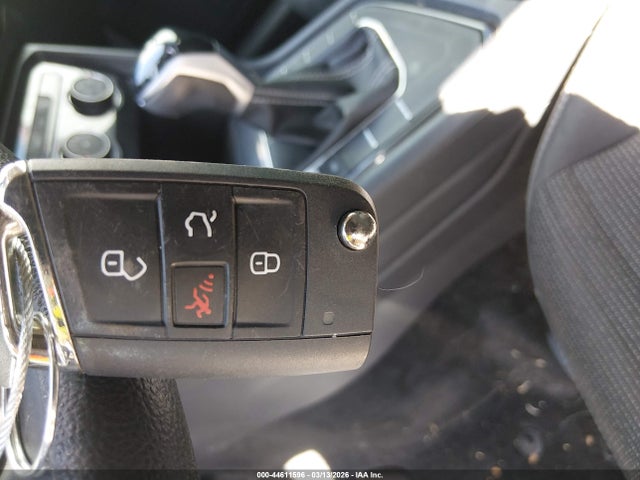 Volkswagen Tiguan 2.0t S