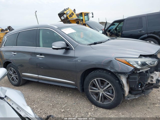 INFINITI Qx Luxe