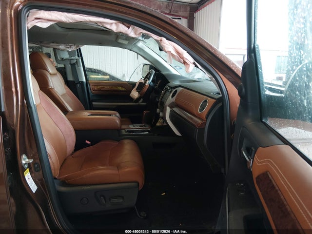 Toyota Tundra 1794 5.7l V8