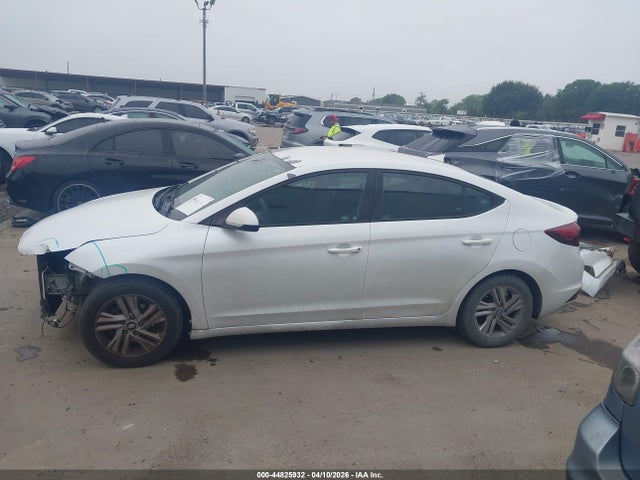 Hyundai ELANTRA Sel