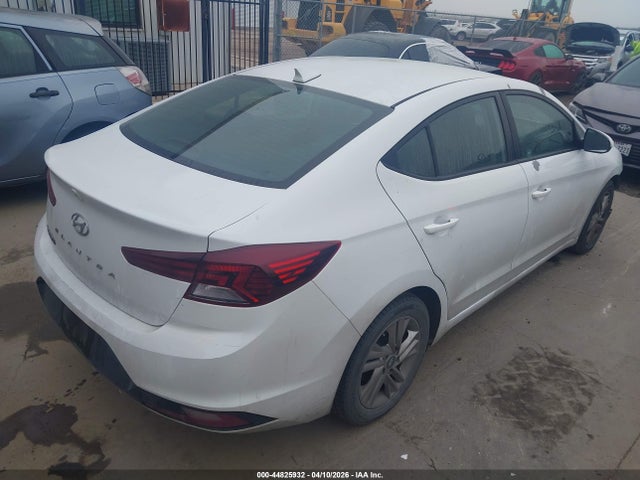Hyundai ELANTRA Sel