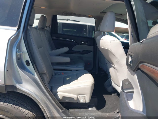 Toyota Highlander Limited V6