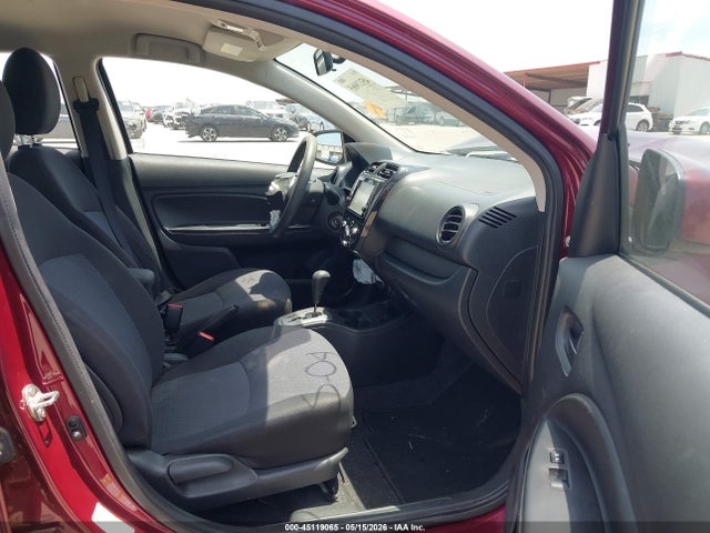 Mitsubishi Mirage Es