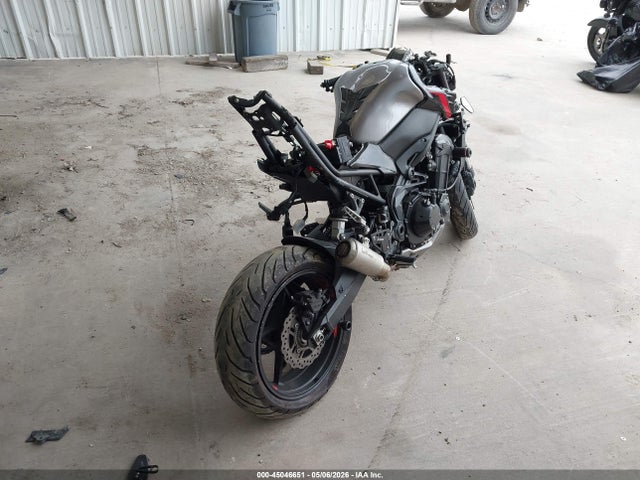 Kawasaki Zr900 F