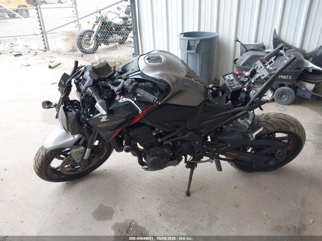 Kawasaki Zr900 F
