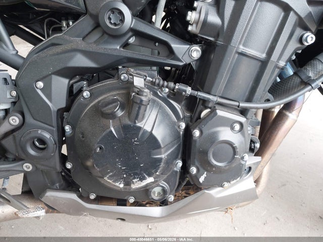 Kawasaki Zr900 F