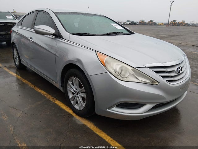Salvage Hyundai SONATA Image