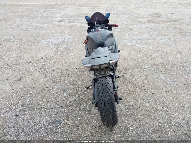 Suzuki Gsx-r750