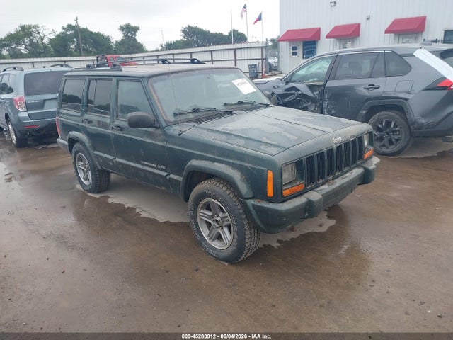 Salvage Jeep Cherokee Image